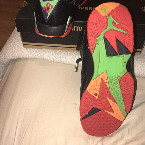 “Marvin The Martian” 7s - Picture 4 of 5